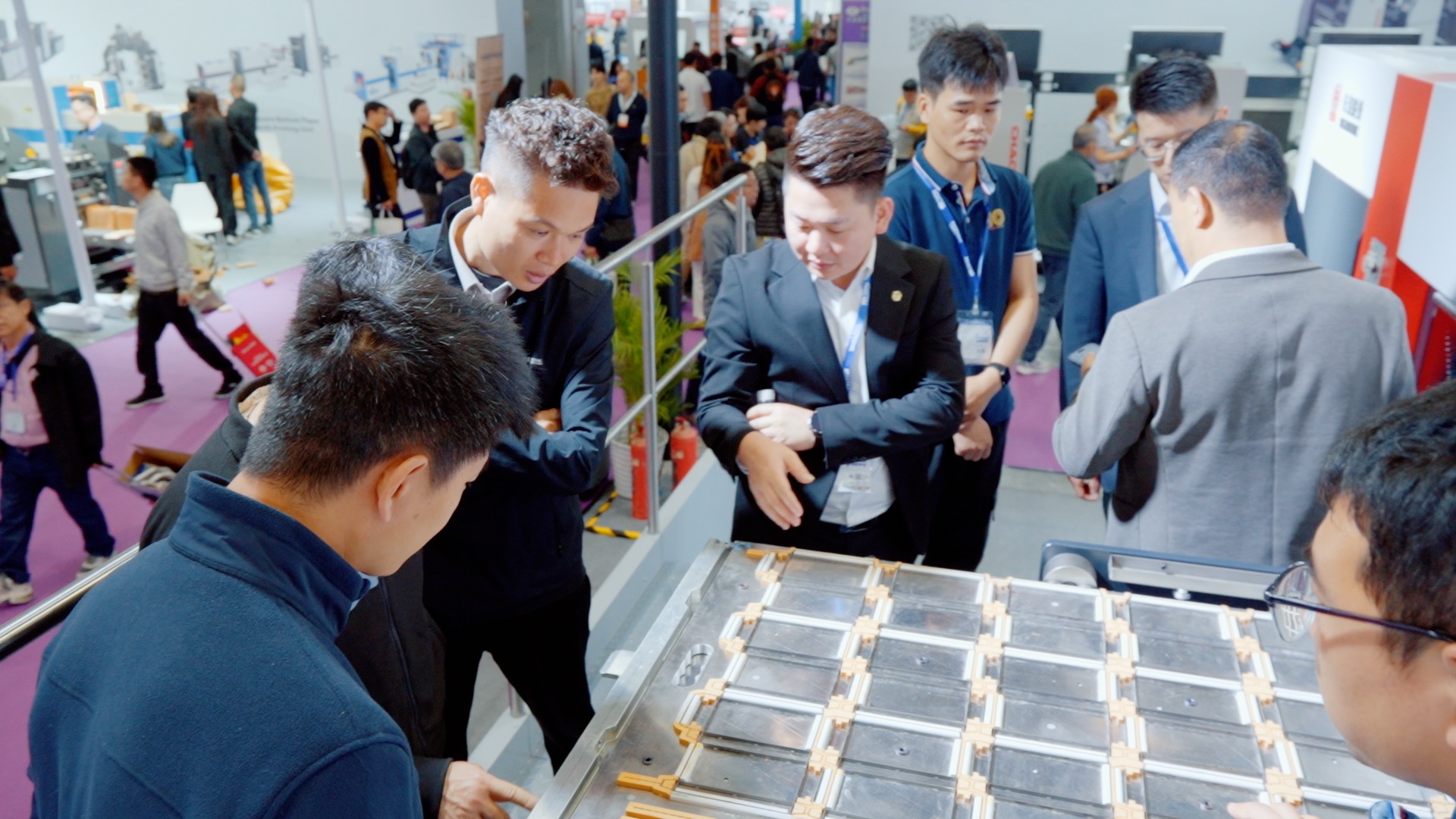 聚焦华南展｜九游老哥J9俱乐部官网产品+智能化双赋能，有恒新品亮相，展台热度拉满